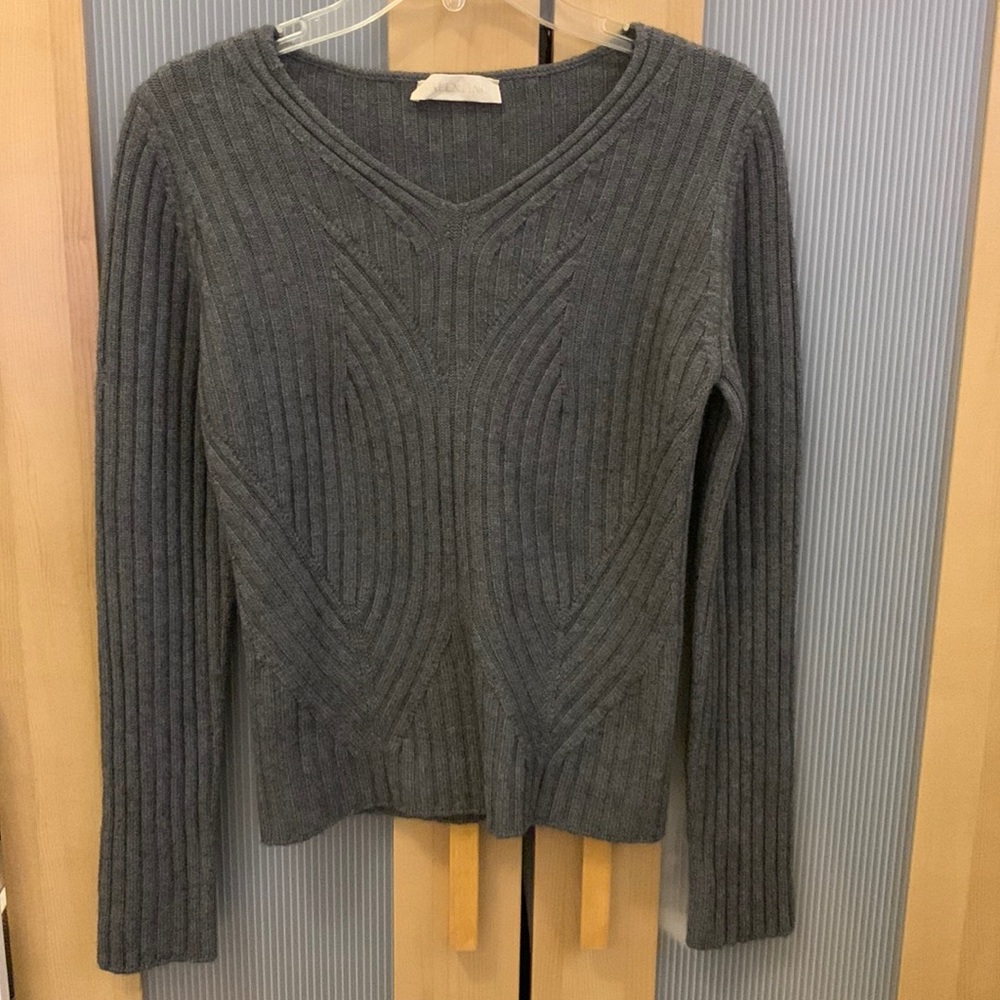 Valentino grey v neck cashmere sweater Small for women